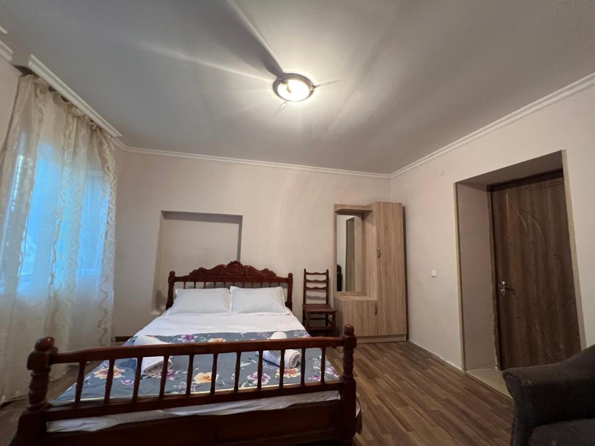 Cozy Apartment In The Centre Of Kʼutʼaisi Exterior foto