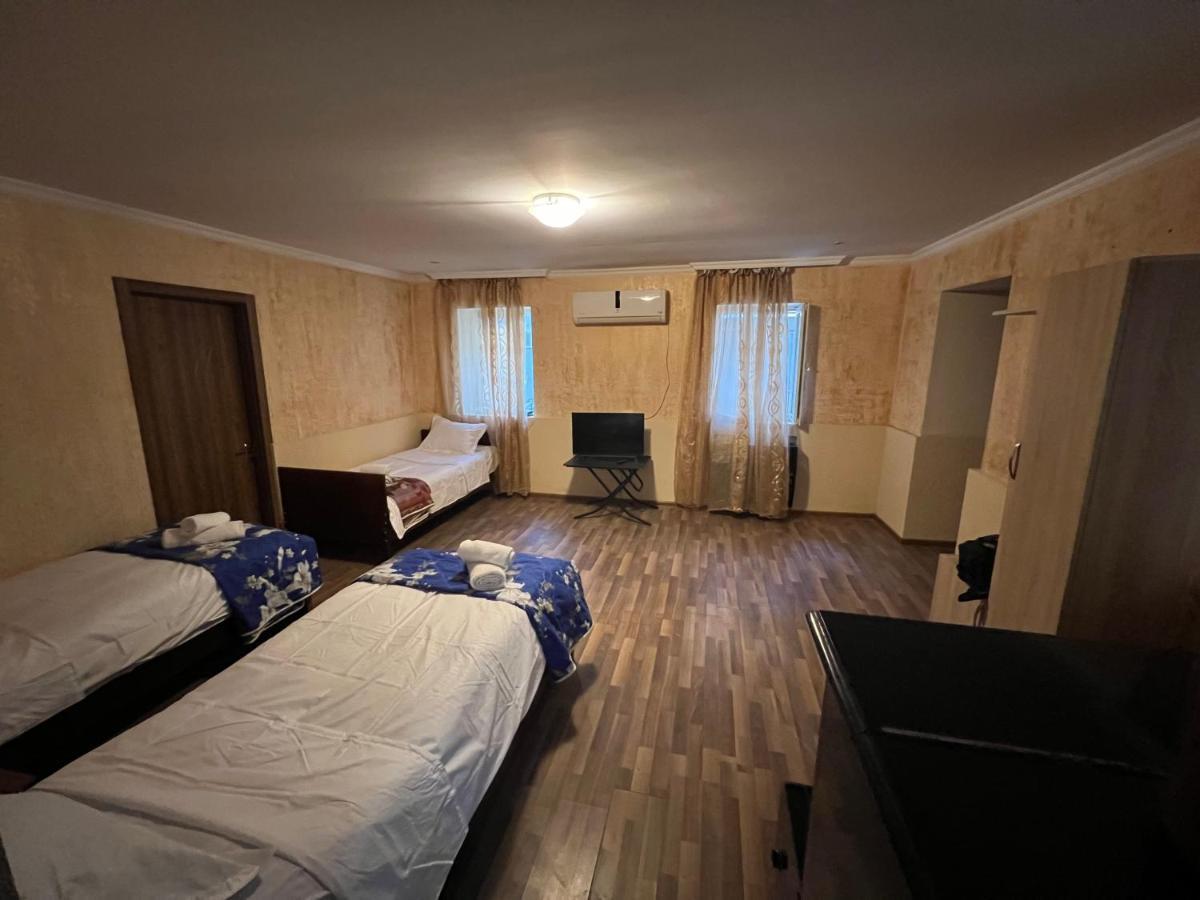 Cozy Apartment In The Centre Of Kʼutʼaisi Exterior foto
