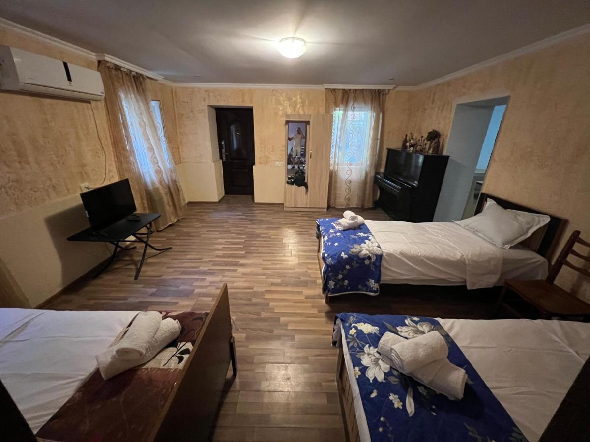 Cozy Apartment In The Centre Of Kʼutʼaisi Exterior foto