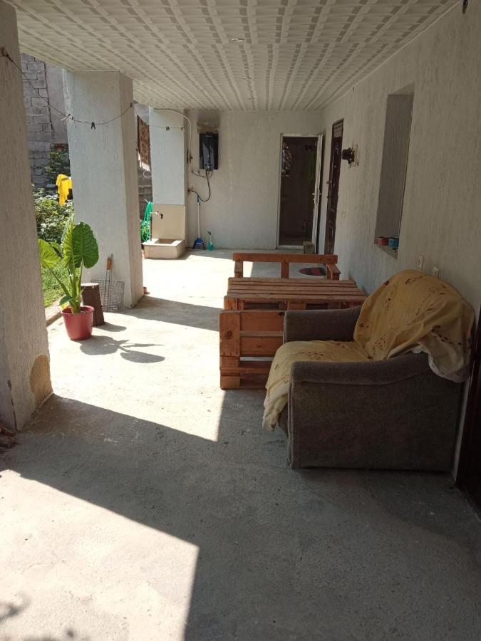 Cozy Apartment In The Centre Of Kʼutʼaisi Exterior foto
