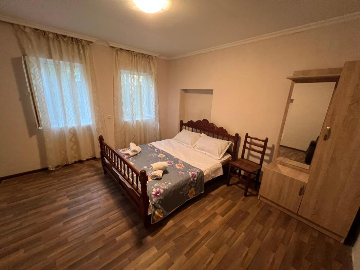 Cozy Apartment In The Centre Of Kʼutʼaisi Exterior foto