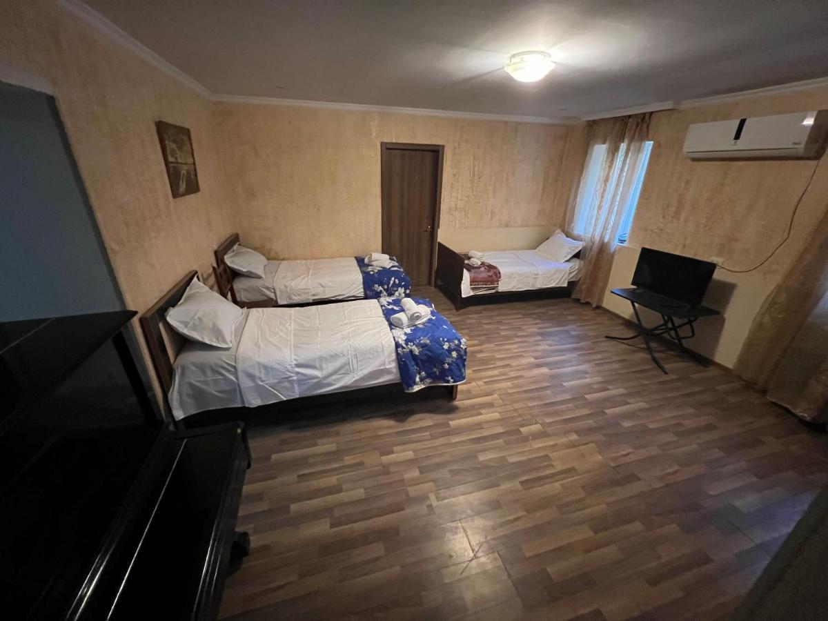 Cozy Apartment In The Centre Of Kʼutʼaisi Exterior foto